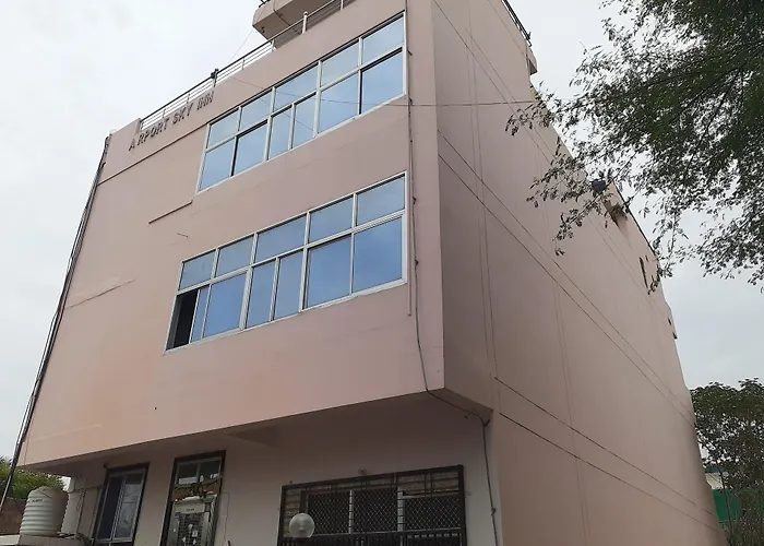 Oyo 82292 Hotel Airport Sky Inn Jaipur